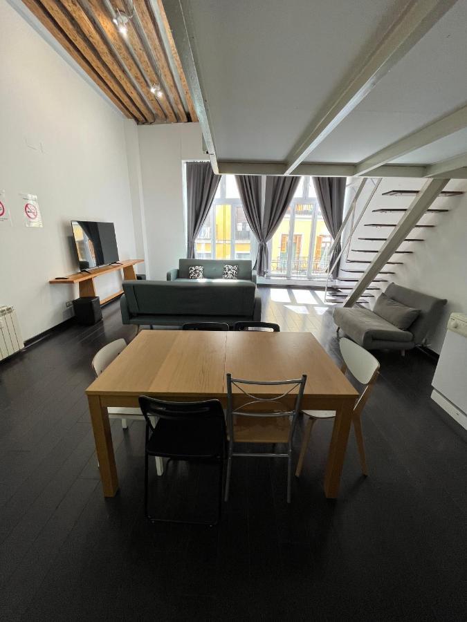 Carretas Duplex Exterior Izquierda Apartment Madrid Luaran gambar