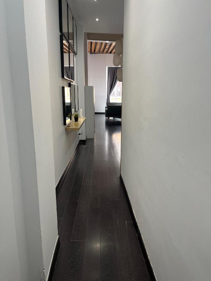Carretas Duplex Exterior Izquierda Apartment Madrid Luaran gambar