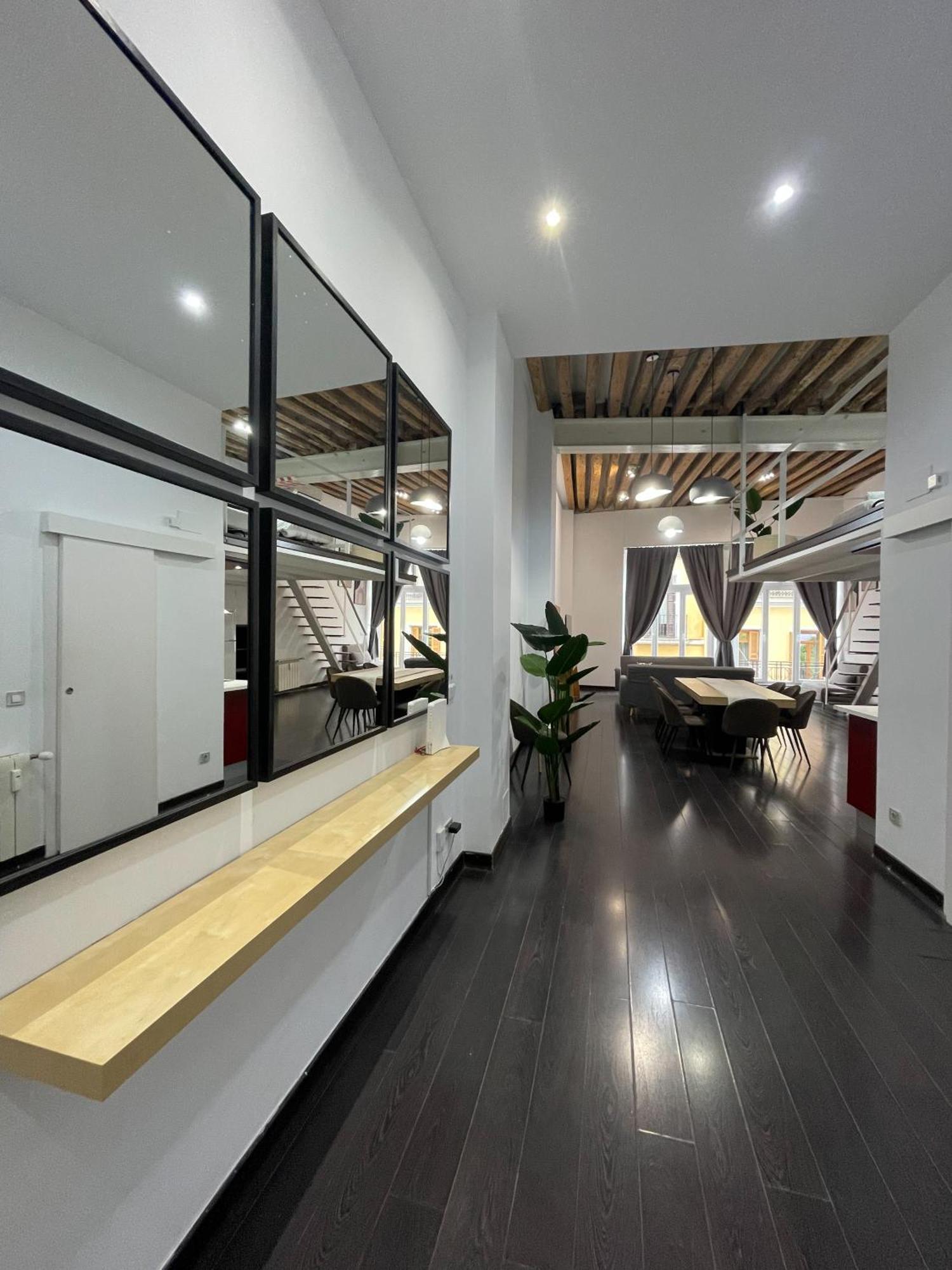 Carretas Duplex Exterior Izquierda Apartment Madrid Luaran gambar