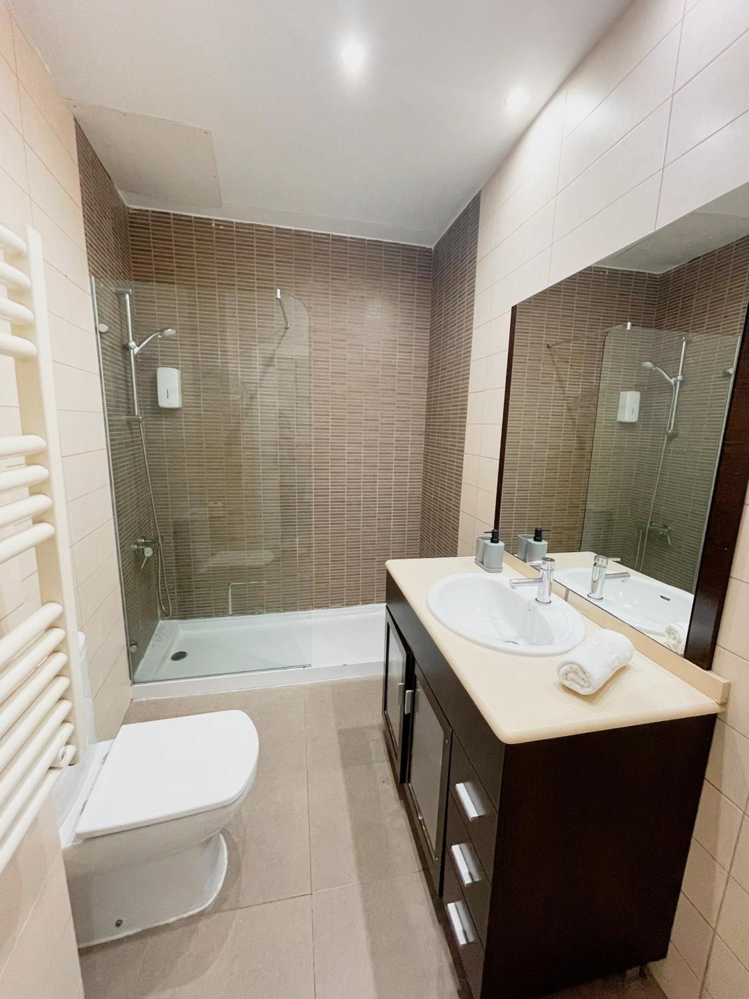 Carretas Duplex Exterior Izquierda Apartment Madrid Luaran gambar