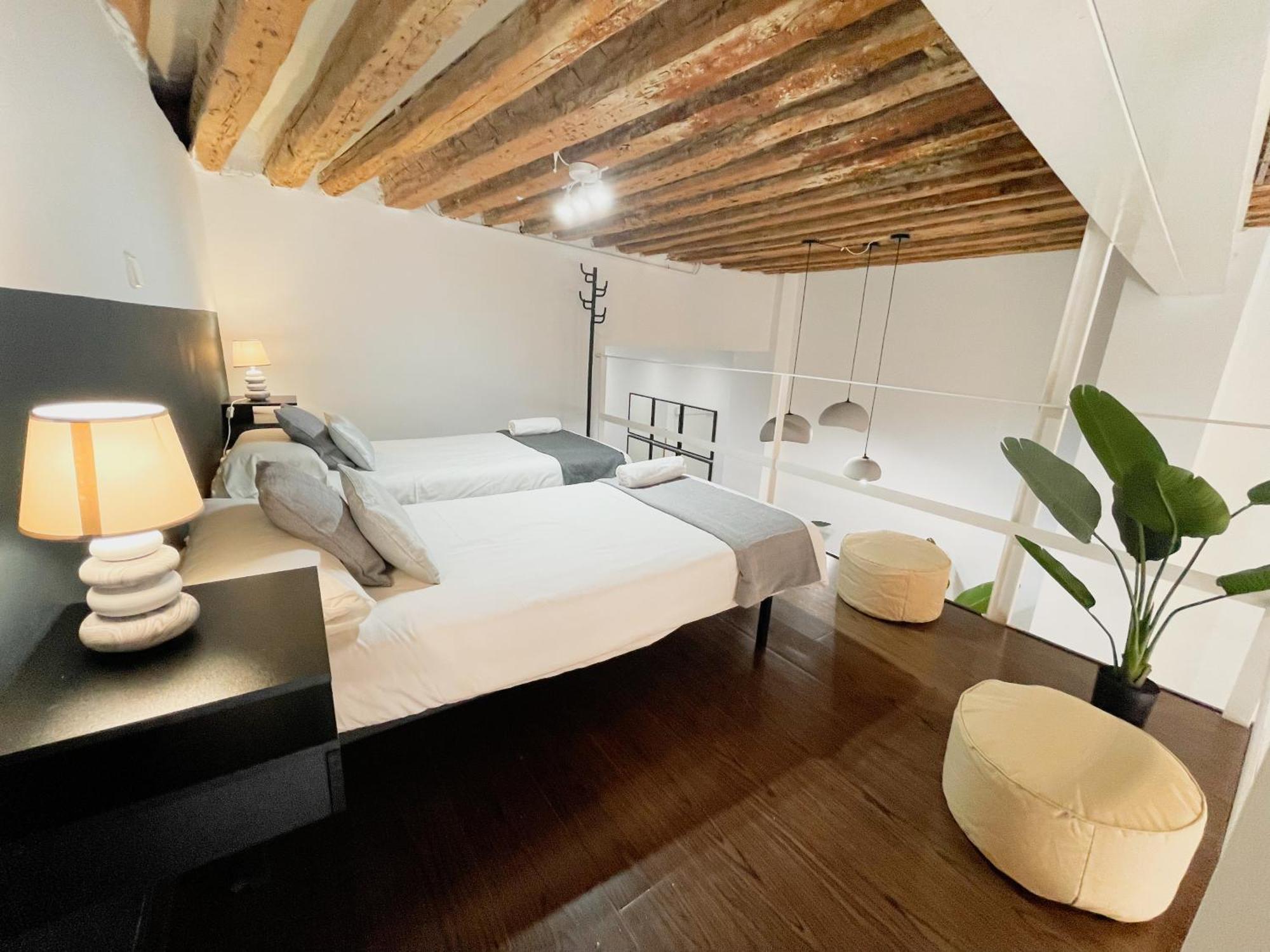 Carretas Duplex Exterior Izquierda Apartment Madrid Luaran gambar
